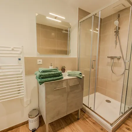 Grange Renovee 2 Pers-lepetitlieu-gite Le 411 Holiday home *